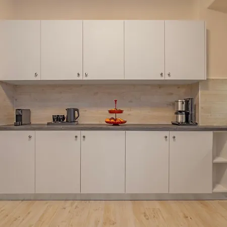 Апартаменты Choice 2 Live - Sofouli 15 *